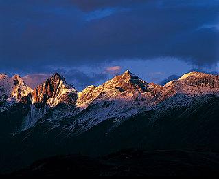 跑酷游戏《海克斯炸欢天：英雄联盟外传》下周发售